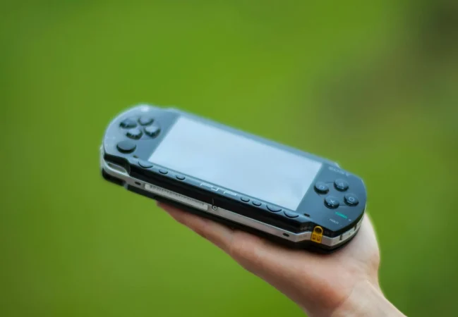 El ambicioso proyecto con el que un gamer ha reinventado por completo la PSP de Sony 56 Merca2.es PSP Sony