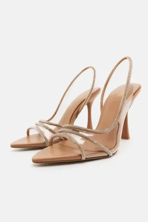 Siente el glamour y la comodidad con las sandalias de tacón alto de vinilo de Zara: ideales para tus fiestas