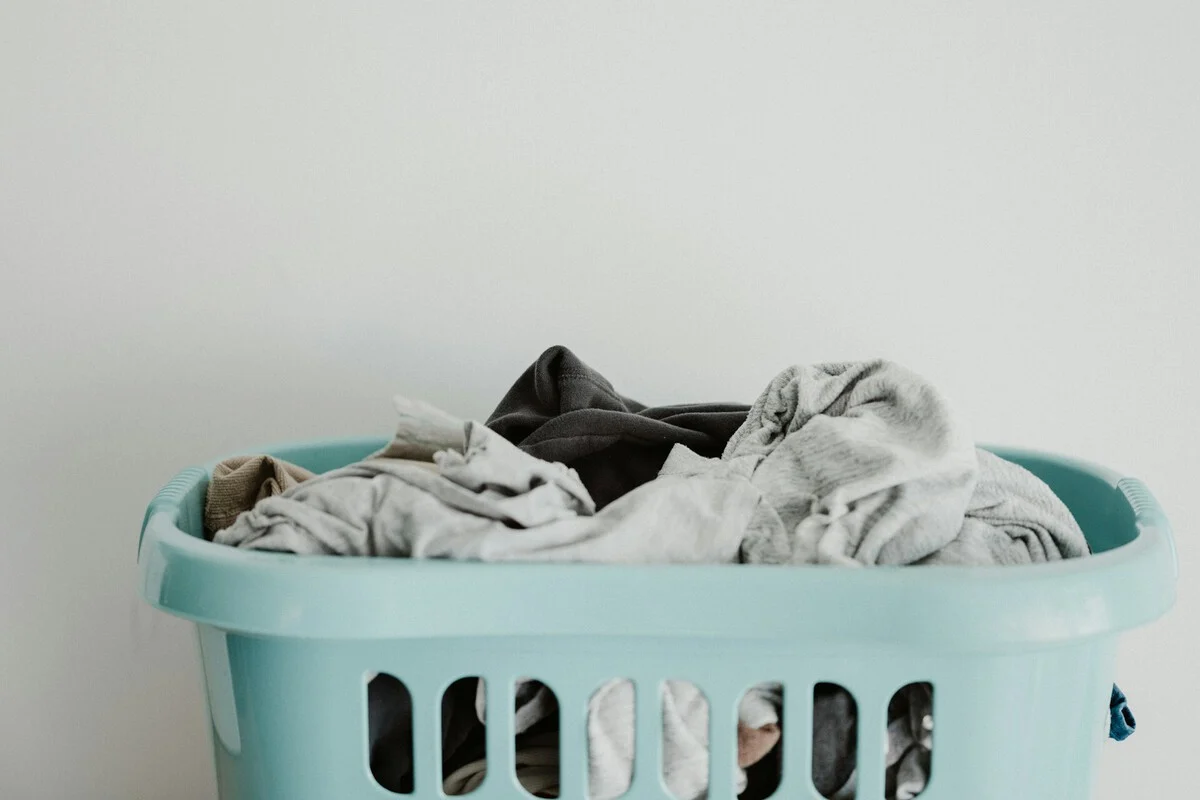 Este tendedero invisible de Bauhaus es la clave para colgar ropa sin que estorbe