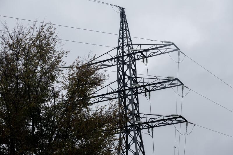 El precio de la luz marcará el Día de Reyes el nivel más bajo en casi un mes, 45,43 euros/MWh