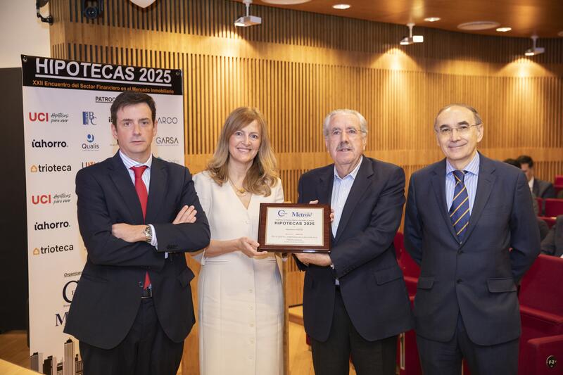 La hipoteca inversa de Santander y Mapfre galardonada con el premio ‘Hipotecas 2025’ de Cesine