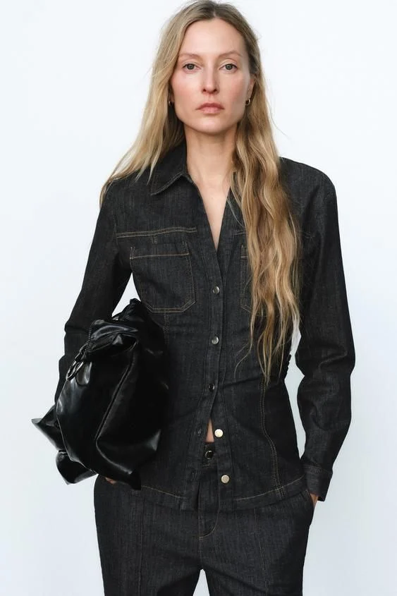 CAMISA ENTALLADA DENIM