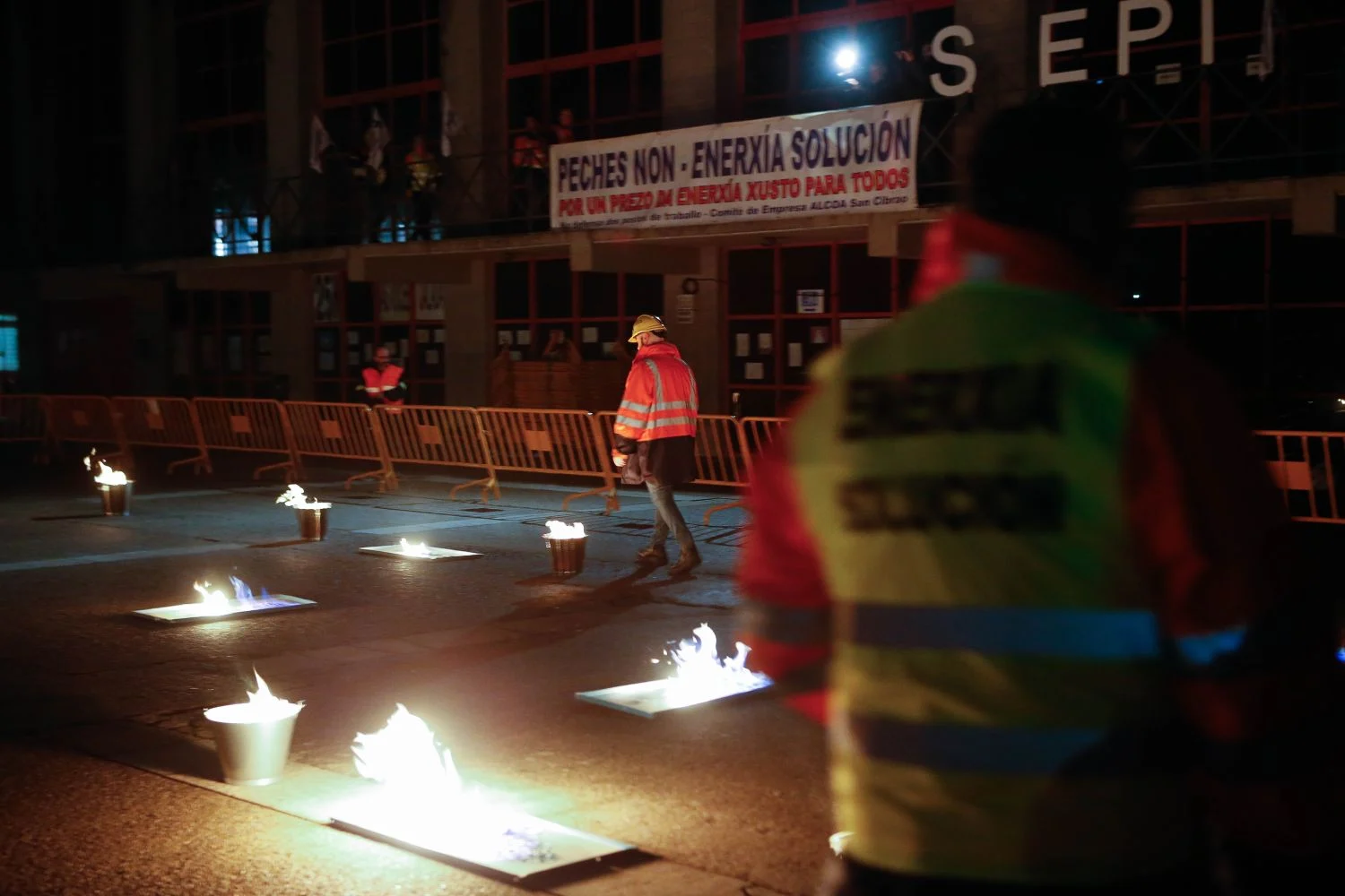 Trabajadores de Alcoa piden «implicación» de Gobierno y Xunta: «Si no hay solución, que haya una intervención»