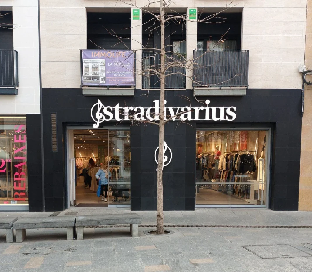 Adiós al postureo incómodo con las novedades en zapatos de Stradivarius