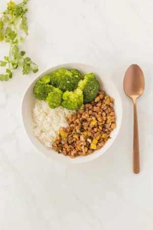 ¿Quieres disfrutar de una amplia gama de hortalizas para obtener todos los nutrientes de un plato de lentejas con arroz?