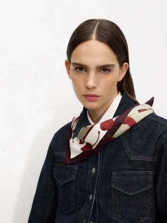 El accesorio de Parfois que eleva cualquier outfit al siguiente nivel 1 Merca2.es Pañuelo Cuadrado Estampado de Parfois