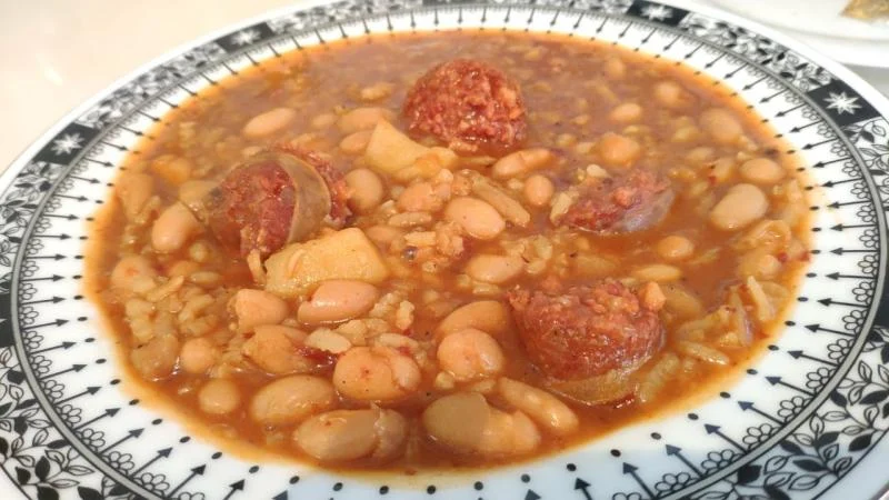 Receta de Cascote, plato típico andaluz de legumbres