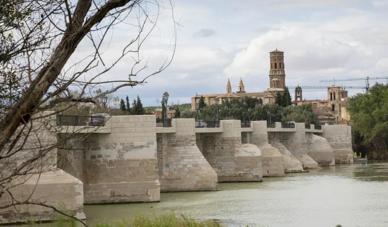 Tudela, uno de los paisajes de invierno en España más encantadores 118 Merca2.es El Bocal: el inicio del canal imperial de Aragón