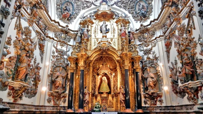 Tudela, uno de los paisajes de invierno en España más encantadores 112 Merca2.es La catedral de Tudela: una joya arquitectónica