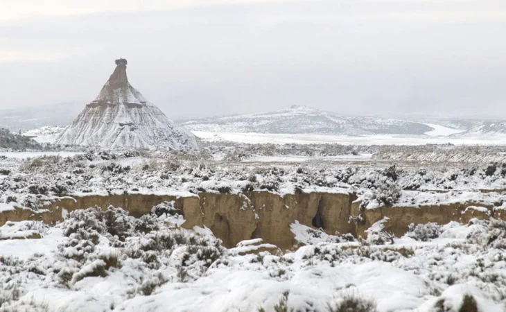 Tudela, uno de los paisajes de invierno en España más encantadores 120 Merca2.es Bardenas Reales: un paisaje semidesértico de ensueño