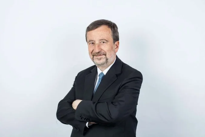 CaixaBank se queda en Valencia y aspira cerrar 2024 con un beneficio de 5.700 millones 1 Merca2.es caixabank tomas muniesa Merca2.es