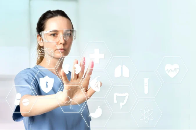 Logran diseñar con la IA unas proteínas que neutralizan este peligroso veneno 40 Merca2.es female doctor with smart glasses touching virtual screen medical technology Merca2.es