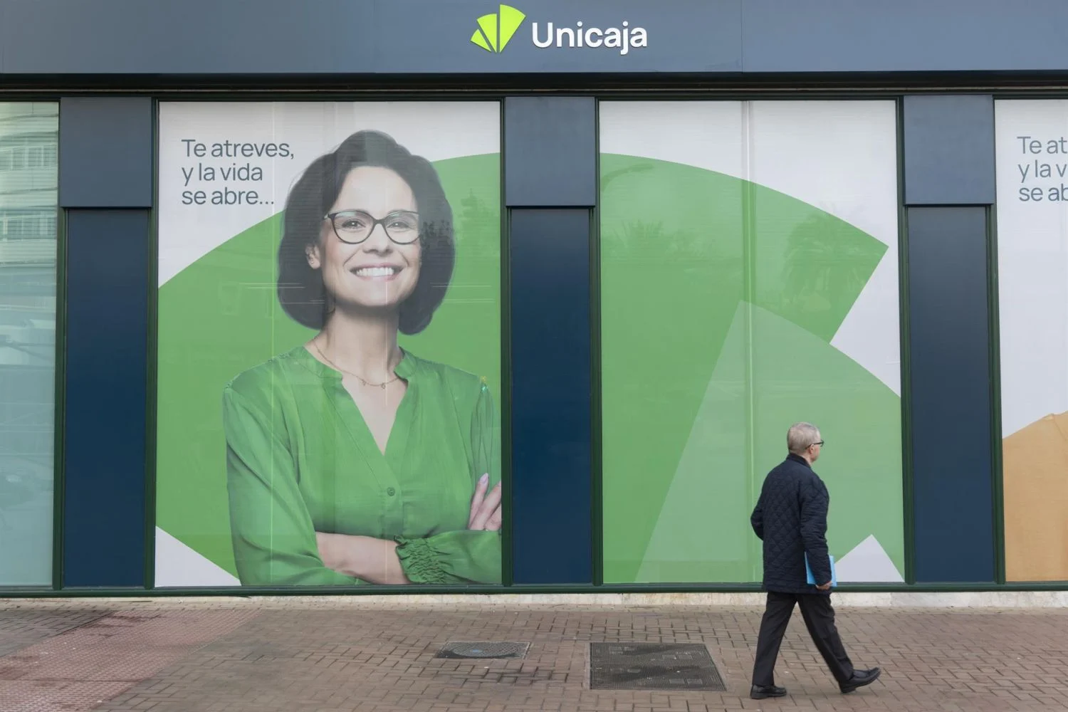 La tarea de Unicaja para 2025 pasa por recuperar las comisiones netas