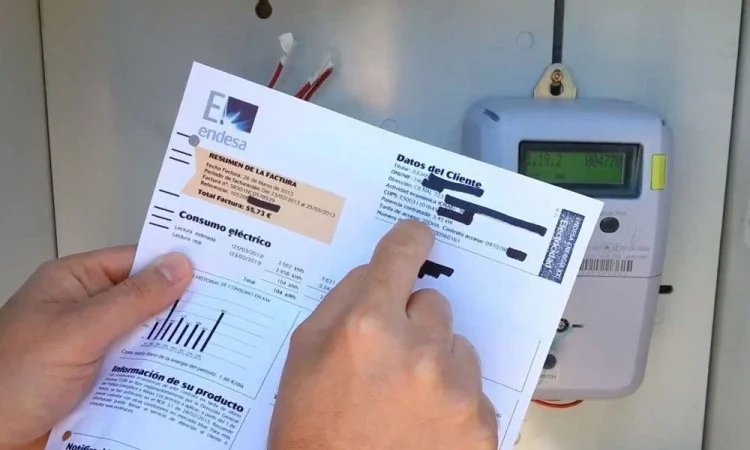 Este sencillo gesto nocturno reducirá tu factura de la luz al 50%