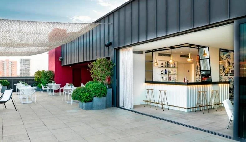 La inversión hotelera sigue fuerte en España tras superar los 3.300 millones en 2024