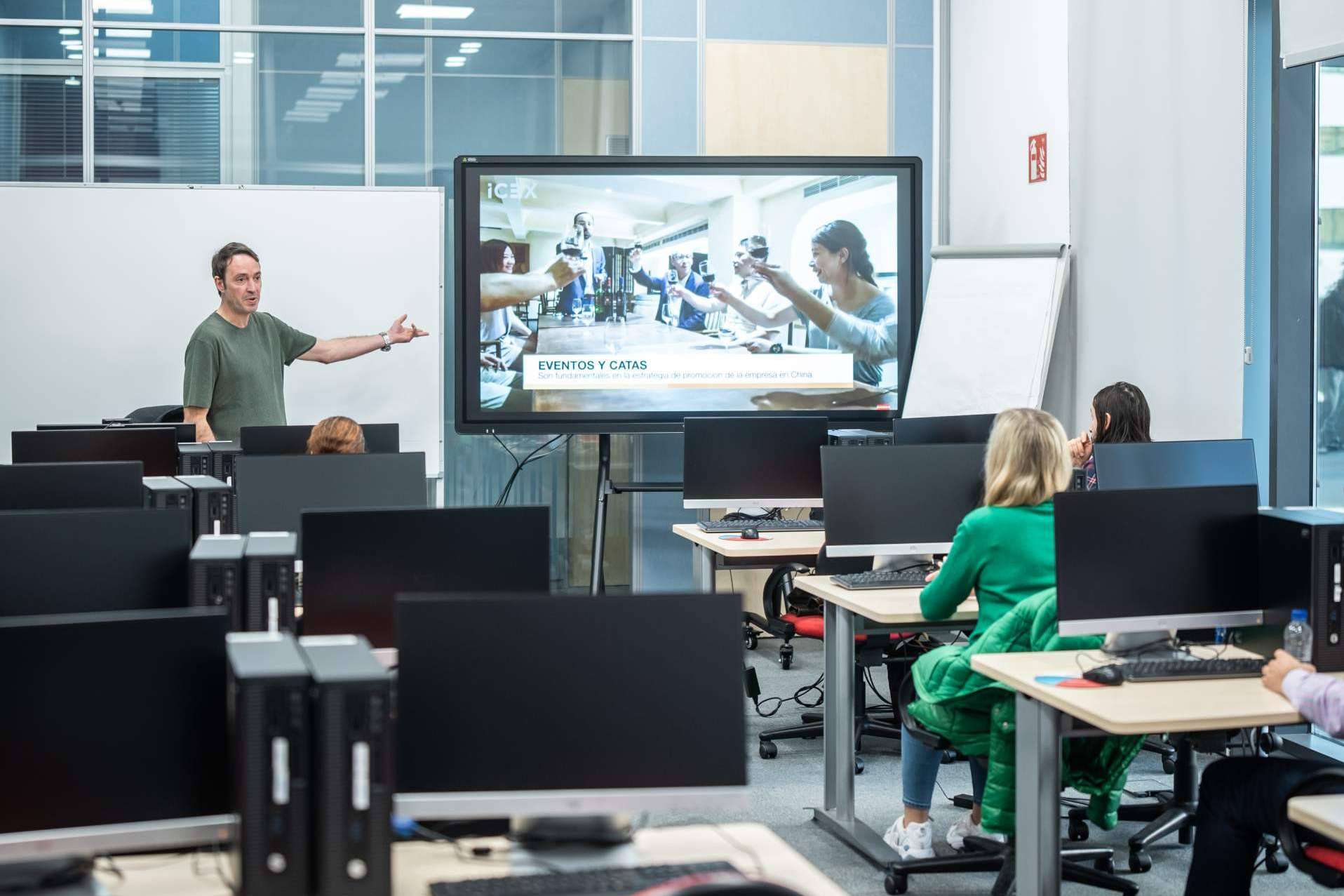 Cursos de inglés gratis para trabajadores y desempleados de la Comunidad de Madrid