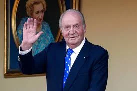 Un famoso cantante llama «capo de una familia mafiosa» a Juan Carlos I en directo