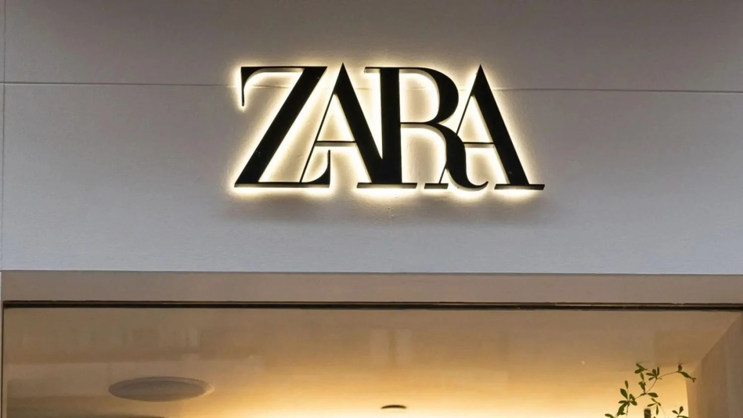 La nueva chaqueta de lana de Zara que será tu aliada este invierno