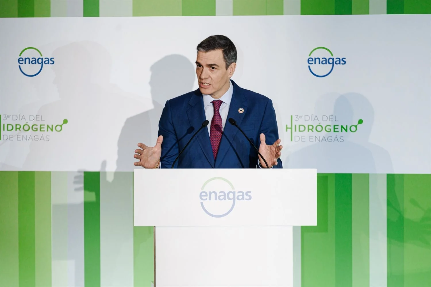 Pedro Sánchez anuncia 400 ‘kilos’ extra para el hidrógeno con un eslogan ‘anti Trump’