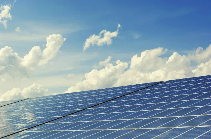 Placas solares y más, cómo se reemplazarán las antiguas calderas en España