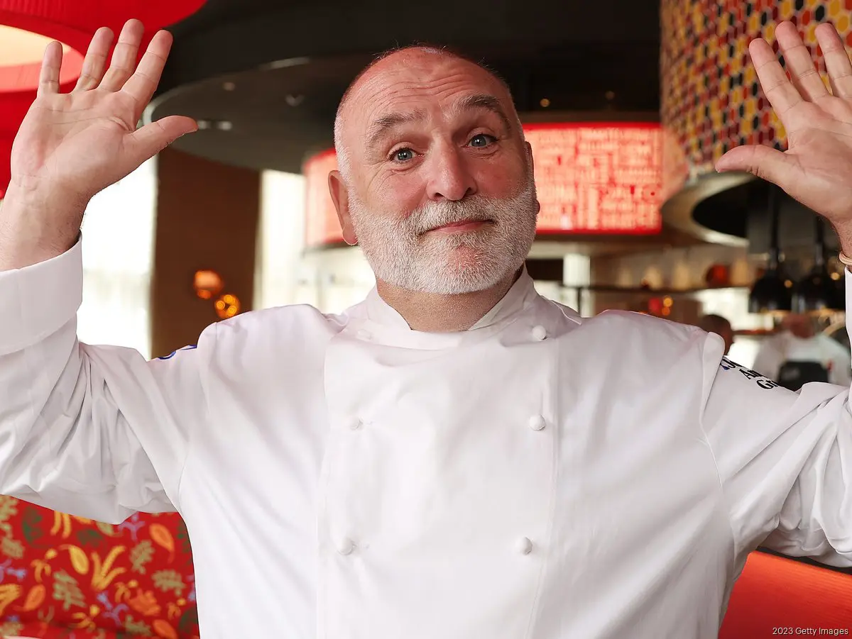 El chef José Andrés nos explica el truco para dar la vuelta a la tortilla de patatas ‘sin liarla parda’
