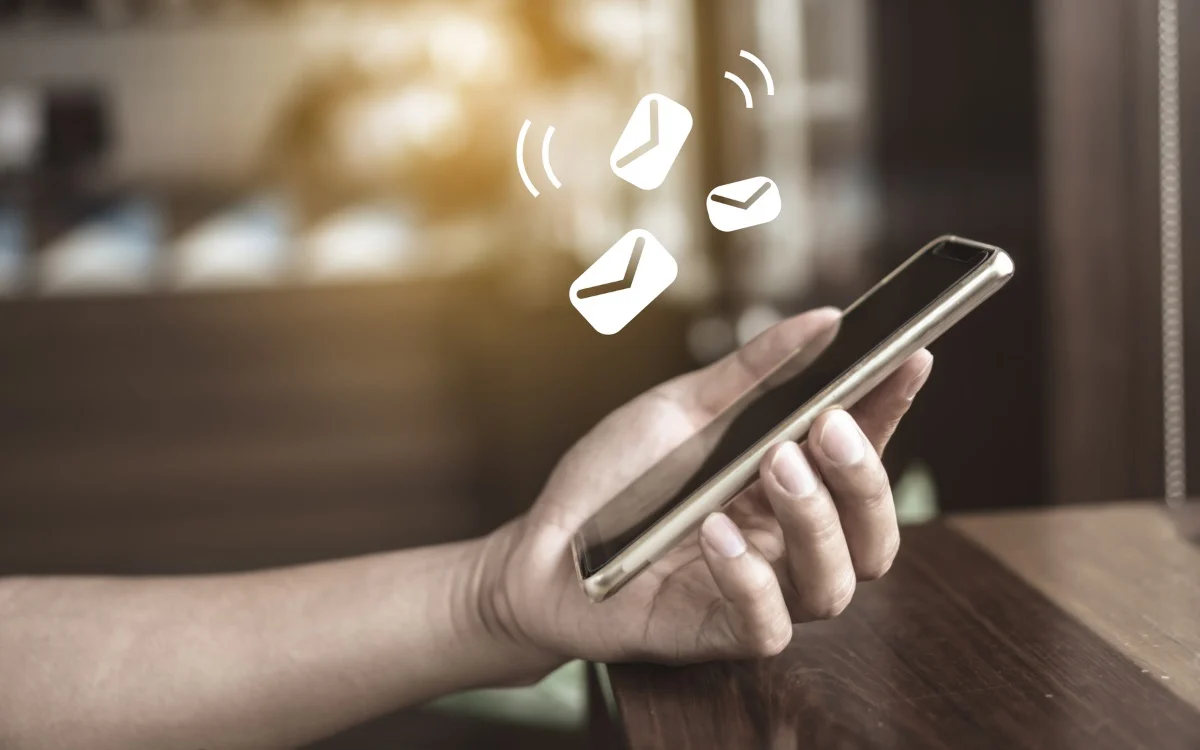 El resurgir de los SMS 30 años después de su primer envío