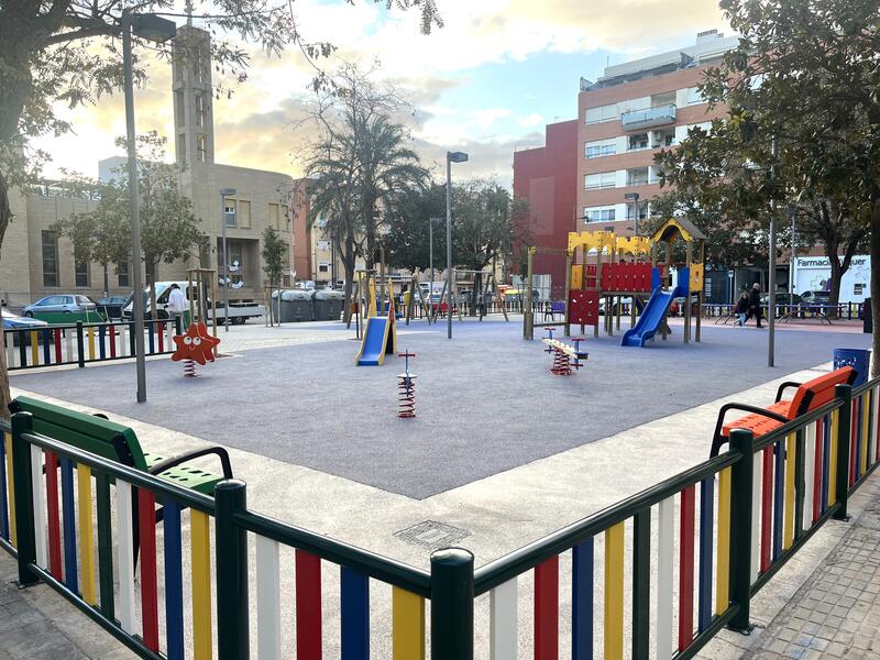 Juan Roig destina 1,5 millones de su patrimonio personal a reconstruir plazas y parques dañados por la DANA