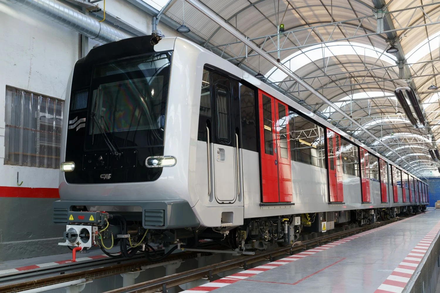 CAF aprovecha el desastre de las entregas de Talgo para seducir a Ouigo e Iryo