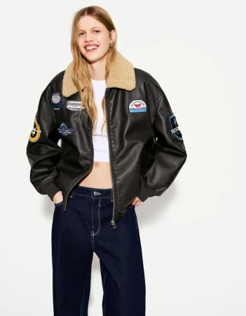 Bershka presenta la cazadora efecto piel oversize que será la estrella de tu look casual en primavera 18 Merca2.es Cazadora doble faz parches