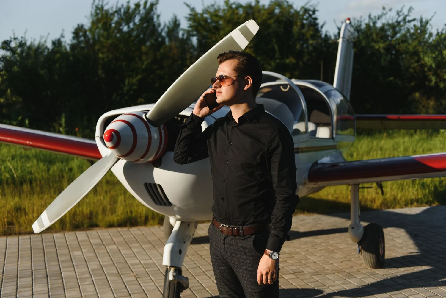 Descubre el curioso motivo por el que los pilotos no suelen lucir barba
