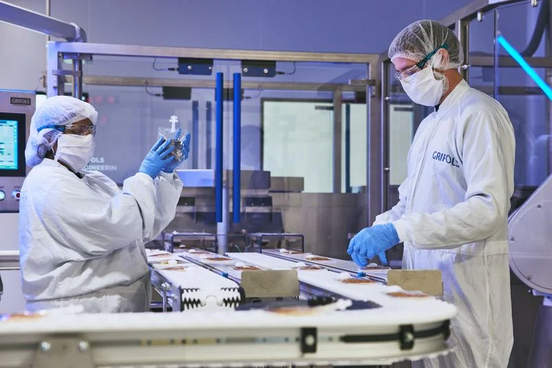 Grifols recoge en Bolsa unos buenos resultados y se va hasta los diez euros