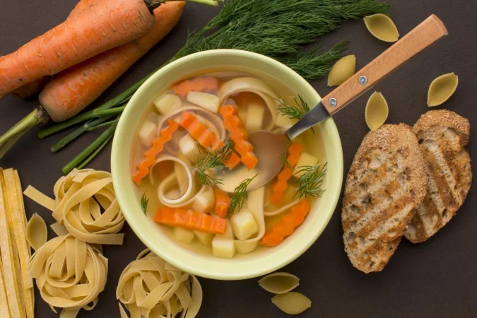 ¿Qué es lo que convierte a esta sopa jardinera de pollo en una preparación especial?