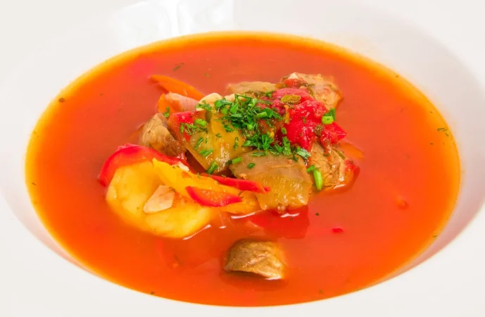 Receta muy barata de guiso de bacalao con verduras y patatas 83 Merca2.es 3. El ingrediente estrella del guiso: el bacalao