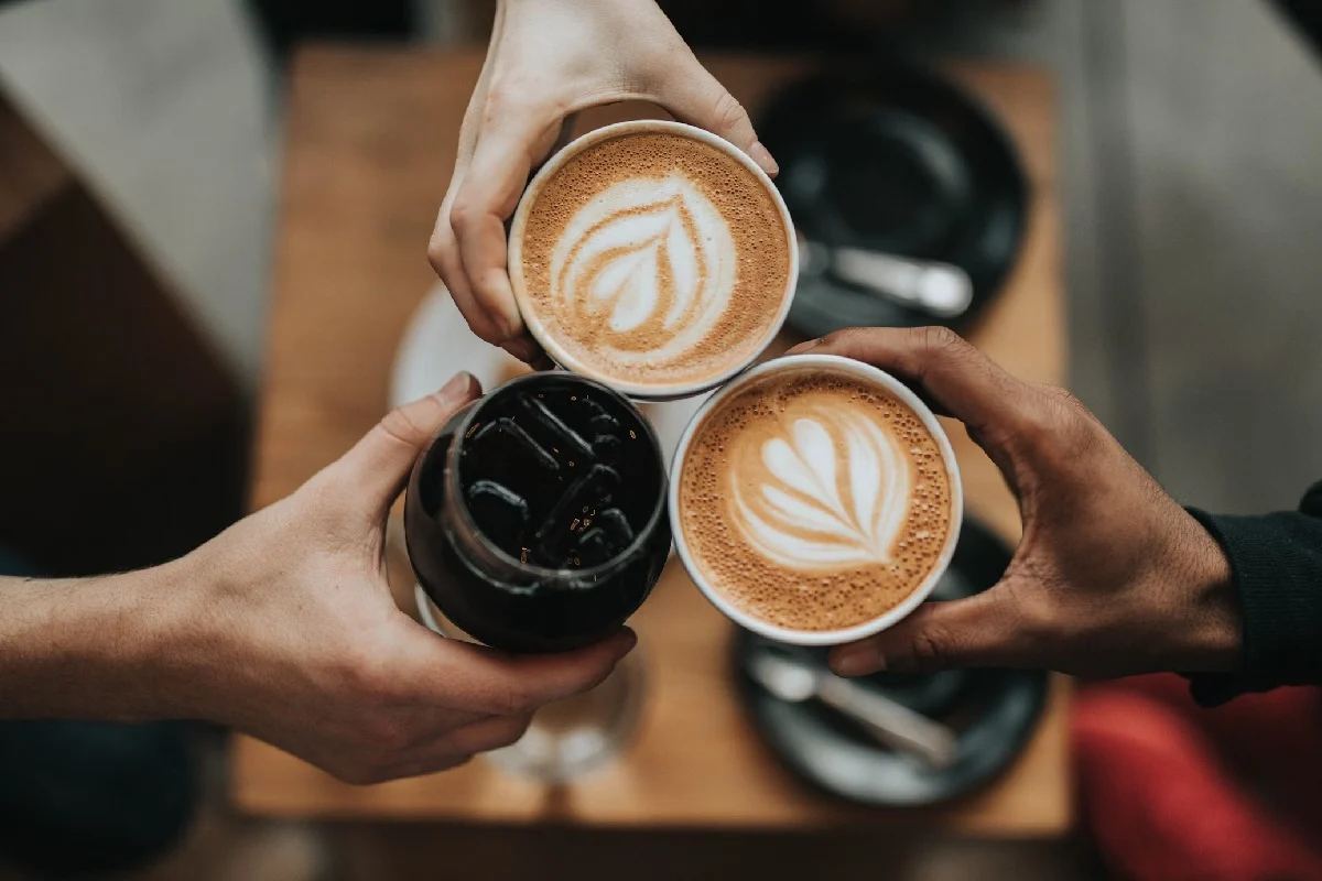 Por qué el café de especialidad es el aliado perfecto para tu oficina o coworking