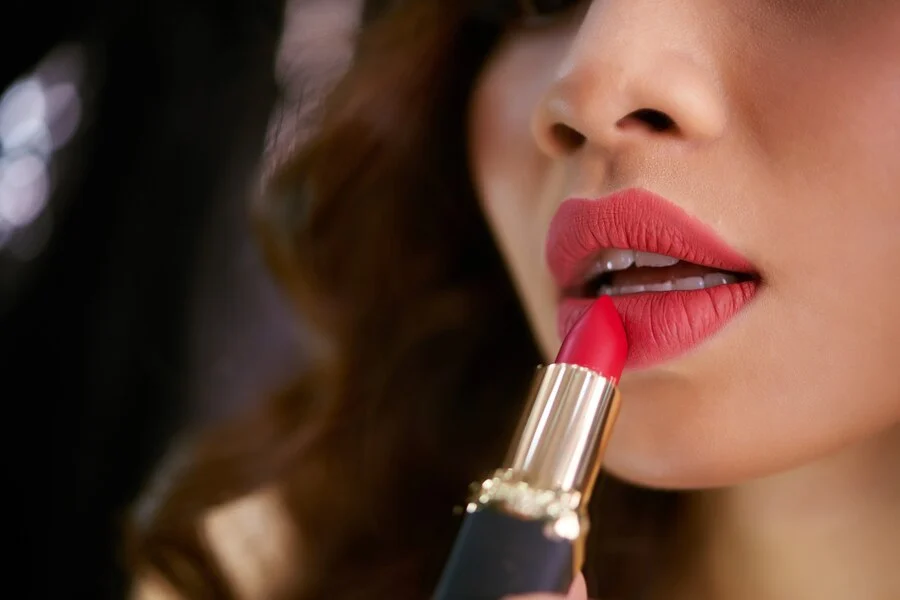 El nuevo labial ultra hidratante profesional de 12 € que se erige como la sensación de 2025