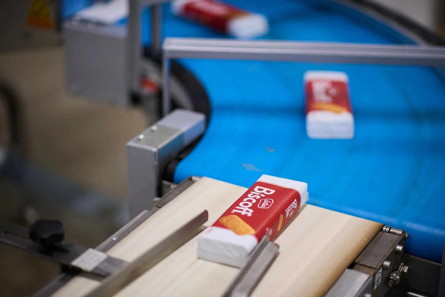 Lotus Biscoff lucha contra la incapacidad para crecer por su falta de almacenes