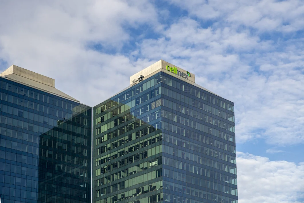 JP Morgan reitera su confianza en Cellnex con un potencial alcista del 59%, hasta los 54 euros