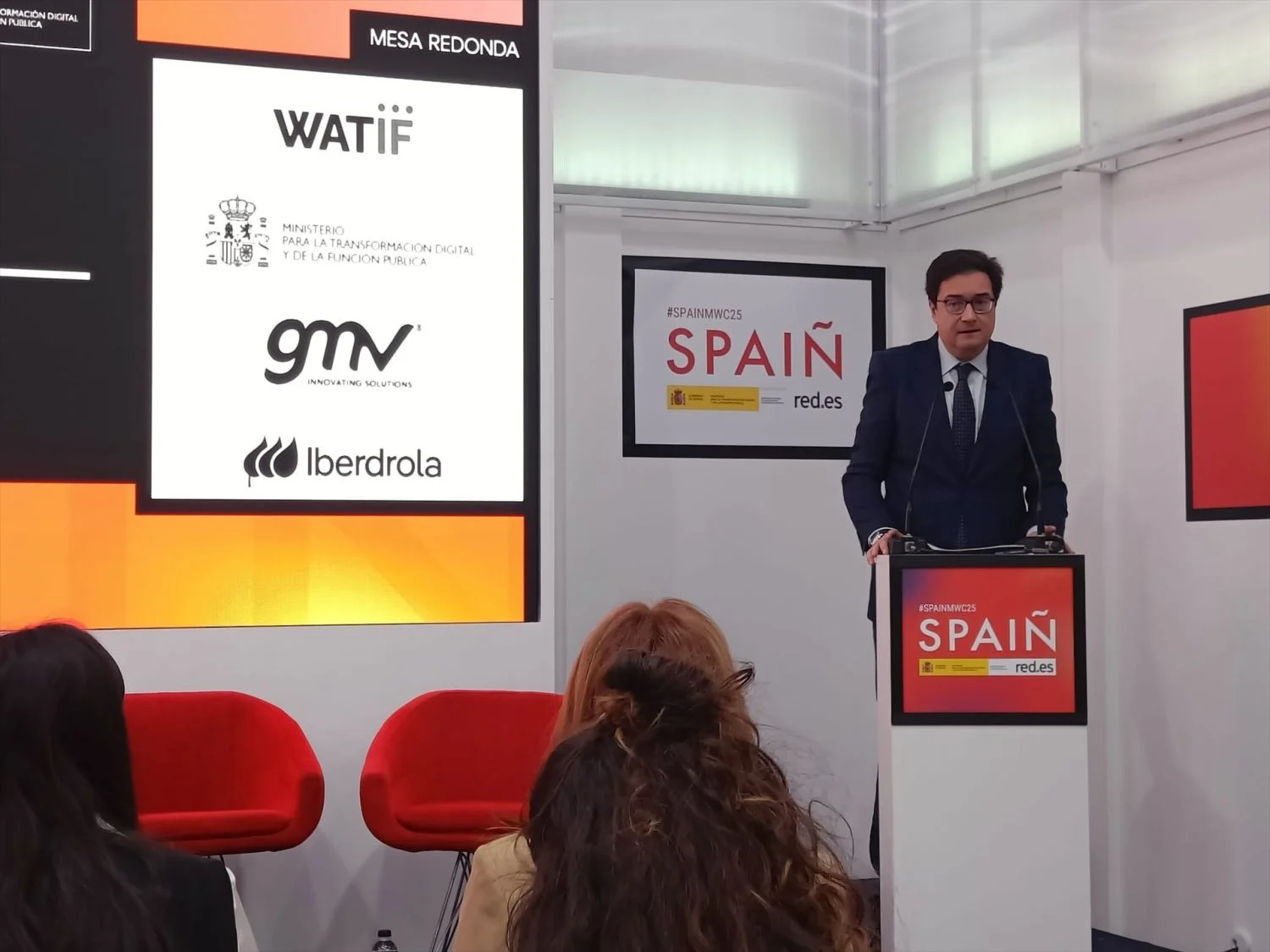 Óscar López y los 47 millones para  Multiverse Computing, la reina en optimizar cualquier IA open source