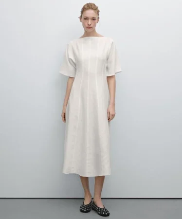 Los vestidos de Massimo Dutti que te convertirán en la más estilosa esta primavera 9 Merca2.es 3. Vestido midi con costuras 100% lino por Massimo Dutti