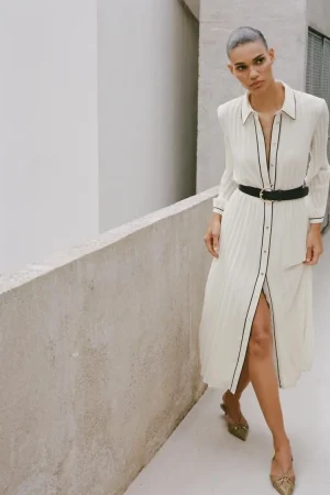 VESTIDO PLISADO CINTURÓN