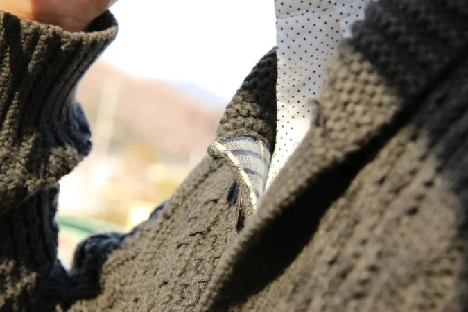 close up knitted jacket Merca2.es