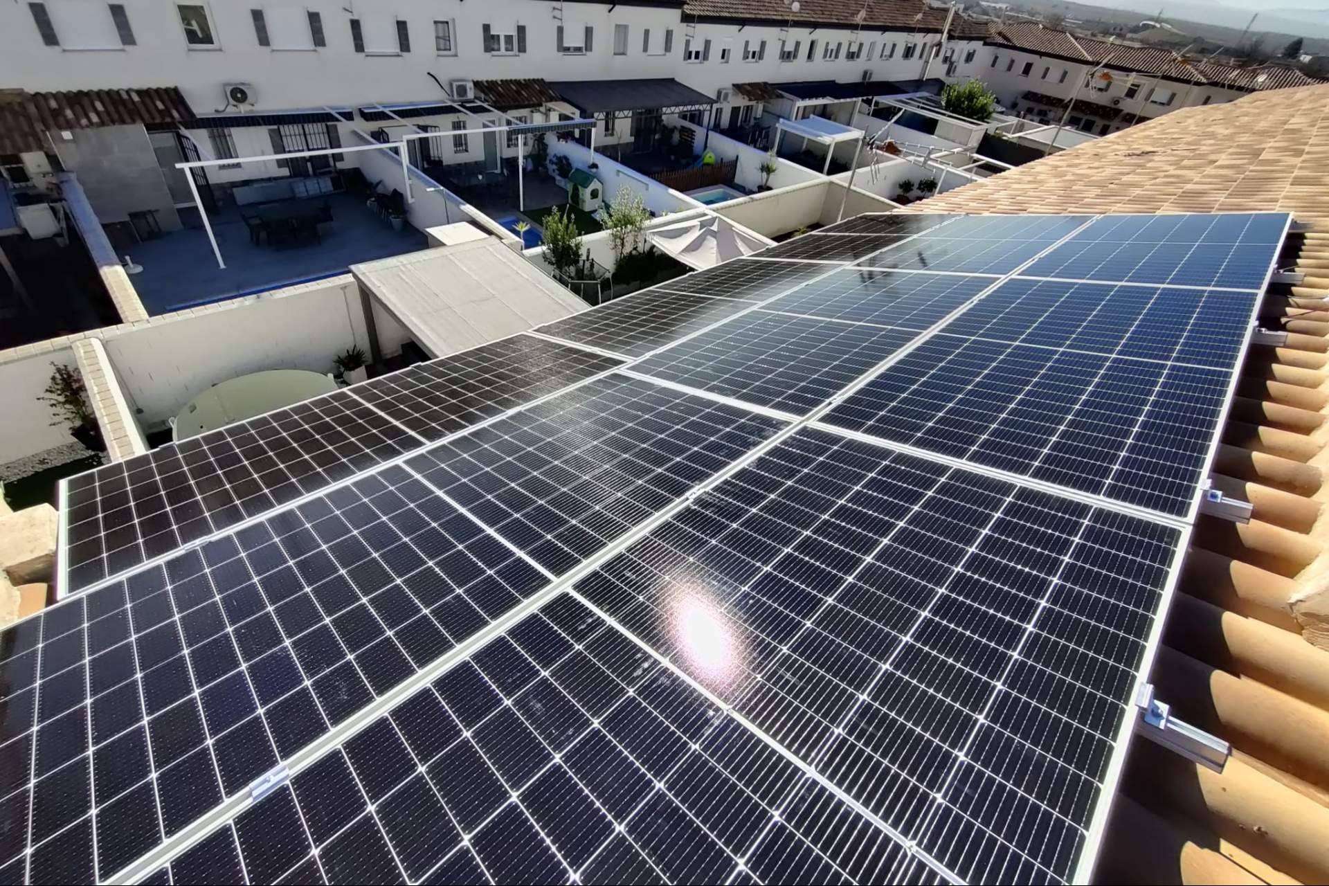 Hacer que el sol pague la factura de la luz; Así funcionan las placas solares
