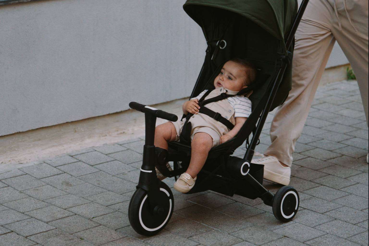 Claves para mejorar los paseos en familia con bebés de 9 meses a 4 años
