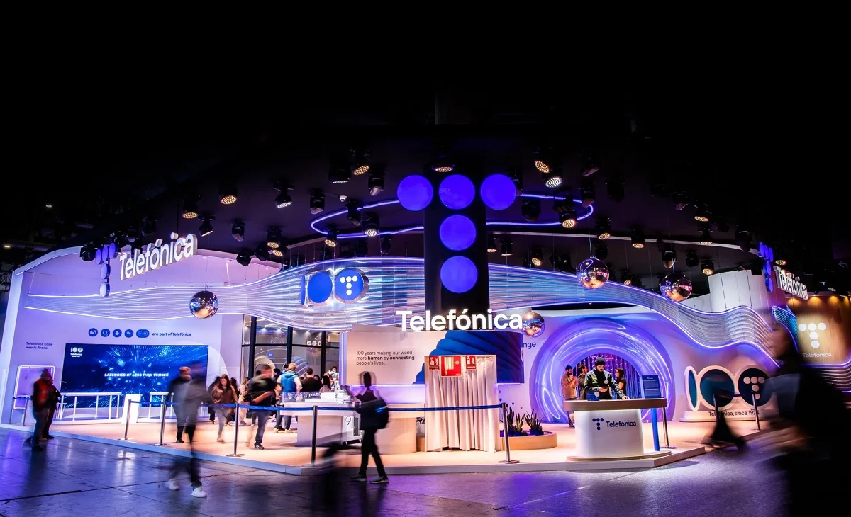 Telefónica arranca el MWC con drones, desafíos cuánticos y su centro de ciberseguridad