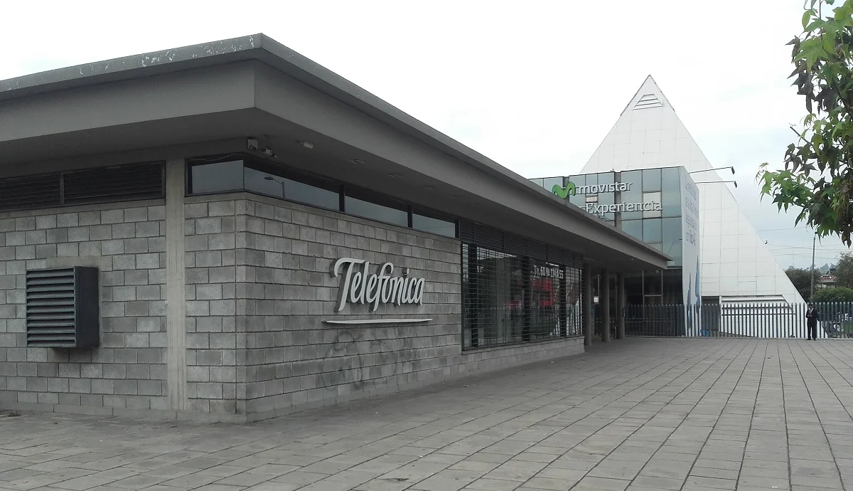 Telefónica sube en Bolsa y obtiene el apoyo del mercado por la venta de su filial colombiana