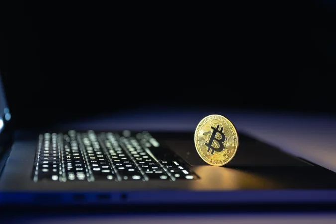 La criptoestafa que conquista tu corazón y vacía tu cuenta sin avisar