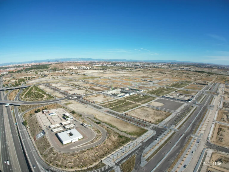 El avance de las obras de urbanización de Los Berrocales despeja el horizonte del barrio