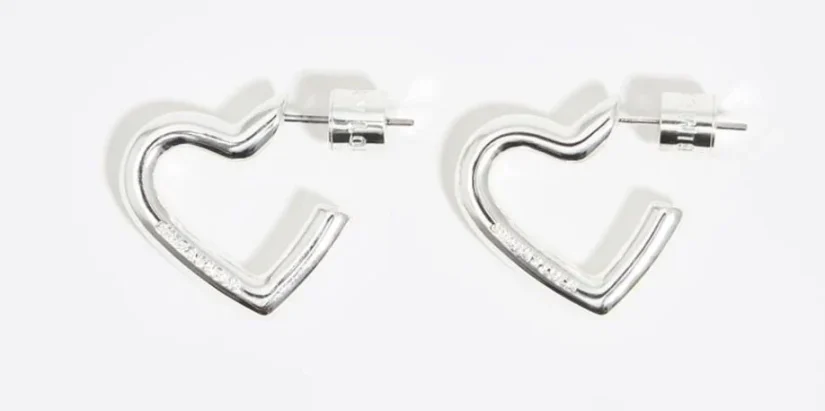 5.- Pendientes en forma de corazón. Precio: € 2720 (reducido de € 32)