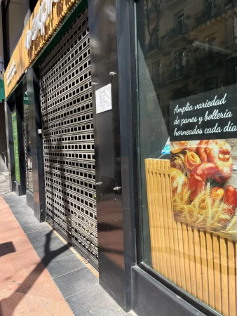 Aldi, Alcampo y Eroski se preparan ante otro futuro apagón en España 2 Merca2.es El apagón general en España lleva a Alcampo, Dia, Eroski y Carrefour a regalar alimentos
