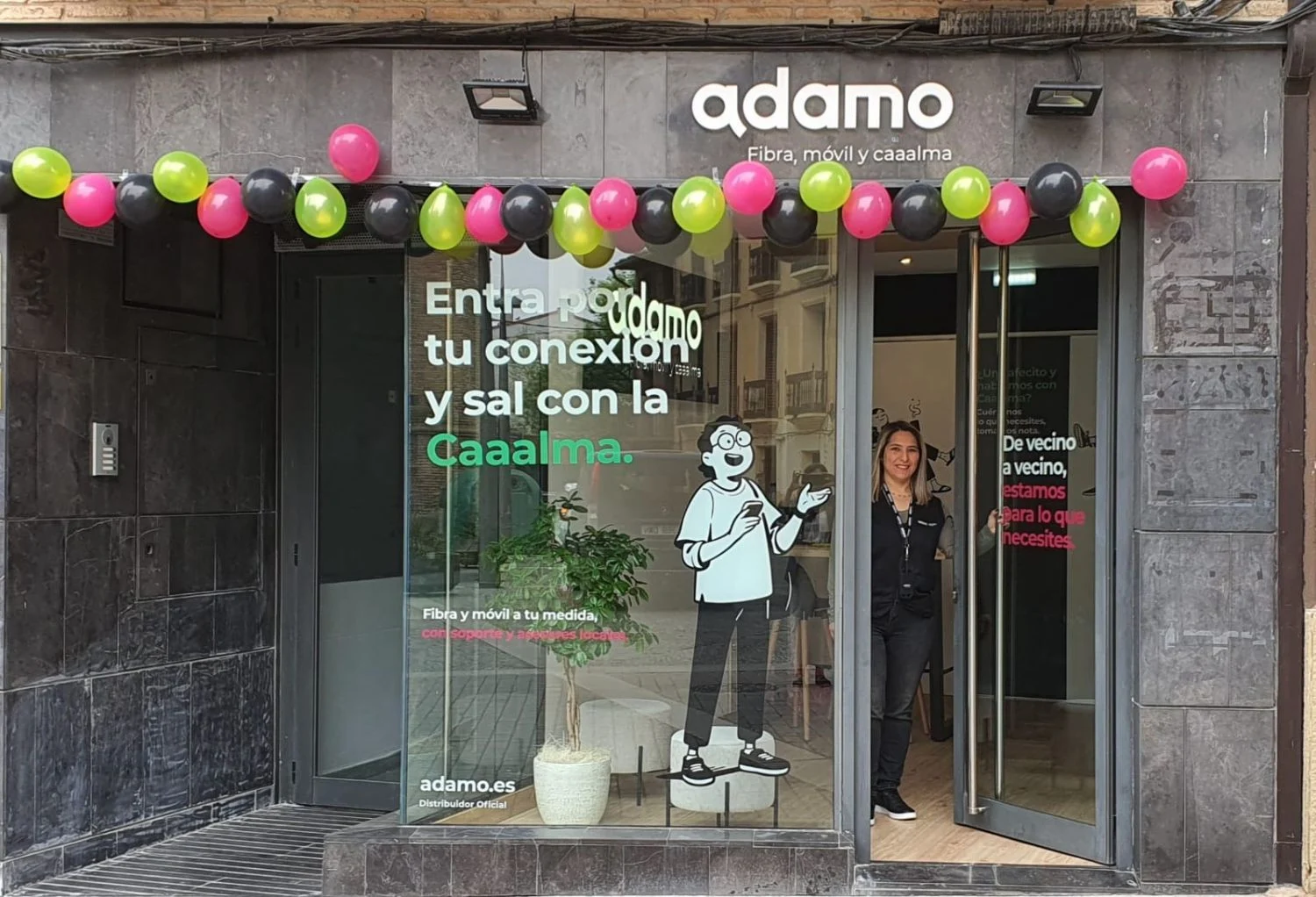 Adamo despeja dudas al invertir en abrir su primera tienda propia en Navarra